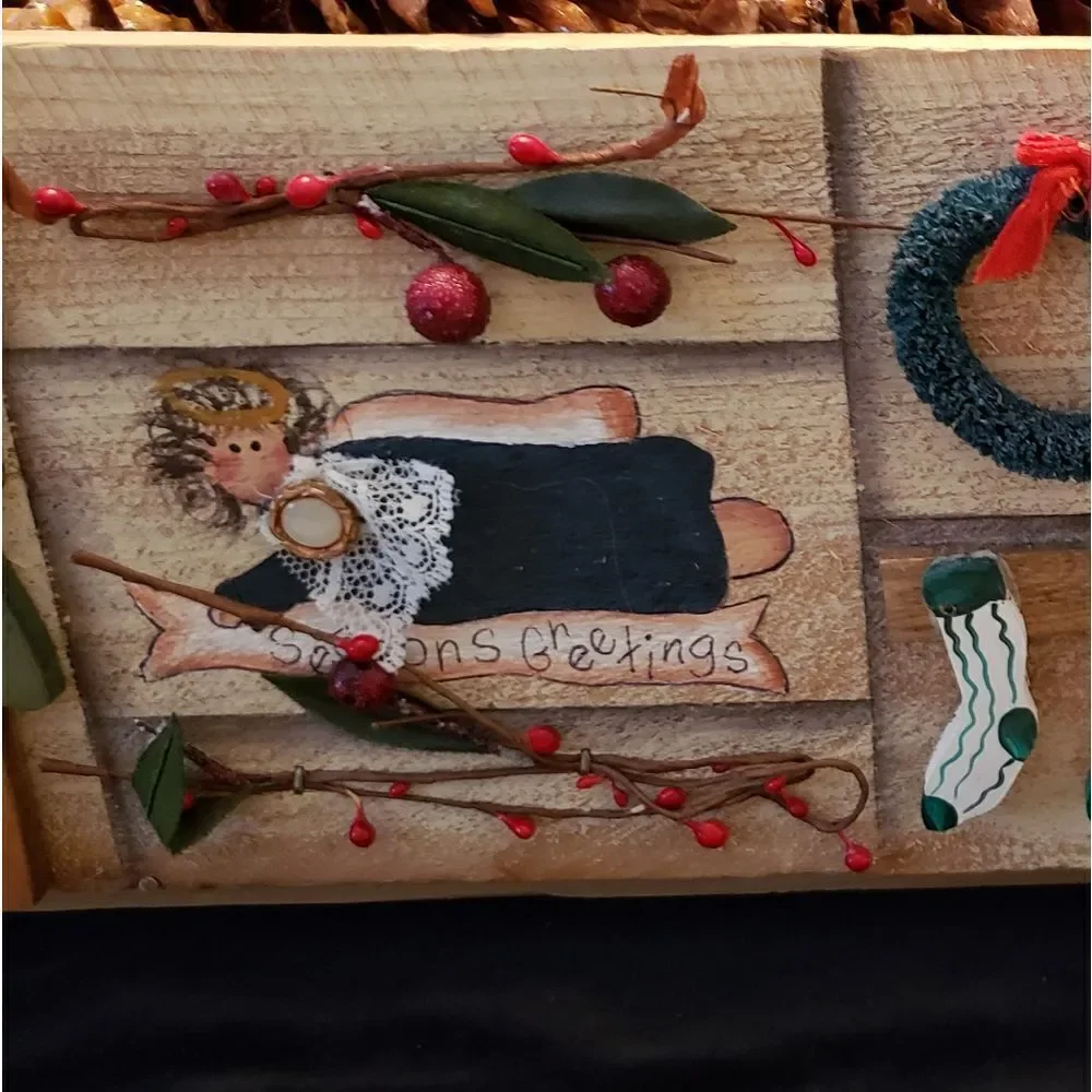 Country Christmas Wooden Box Decor w/Pinecones